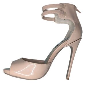 Steve Madden Marli Beige Ankle Strap Heels Size 6.5